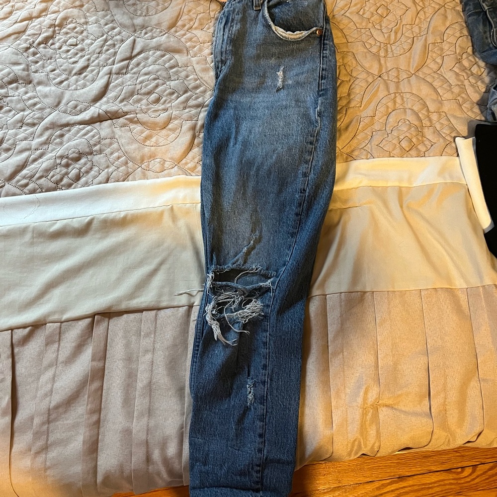 Abercrombie Mom High Rise Jeans
